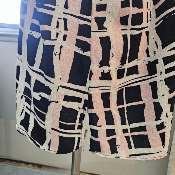 Avenue Women's Plaid Blouse Size 3X - Picture 4 of 14